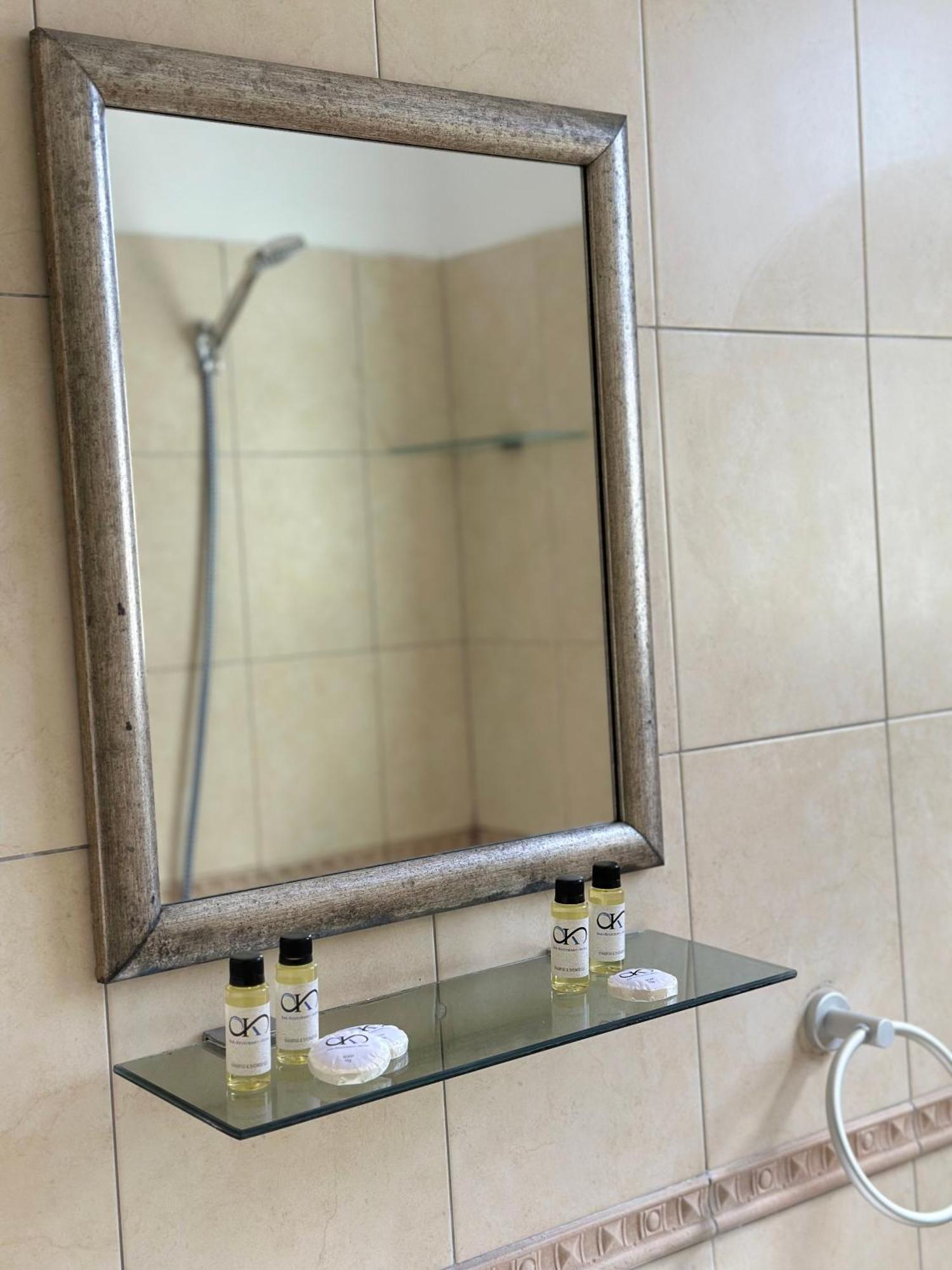 Okej Hotel Golem  Oda fotoğraf